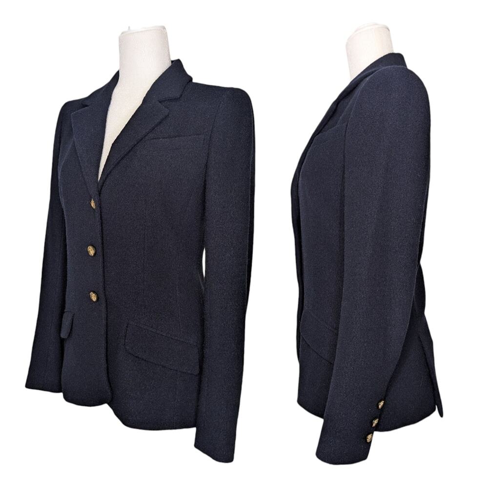 Chanel Cruise 2010  (10C) Jacket Navy Boucle Blazer Gold CC Buttons FR 38 US 6 - Picture 2 of 11